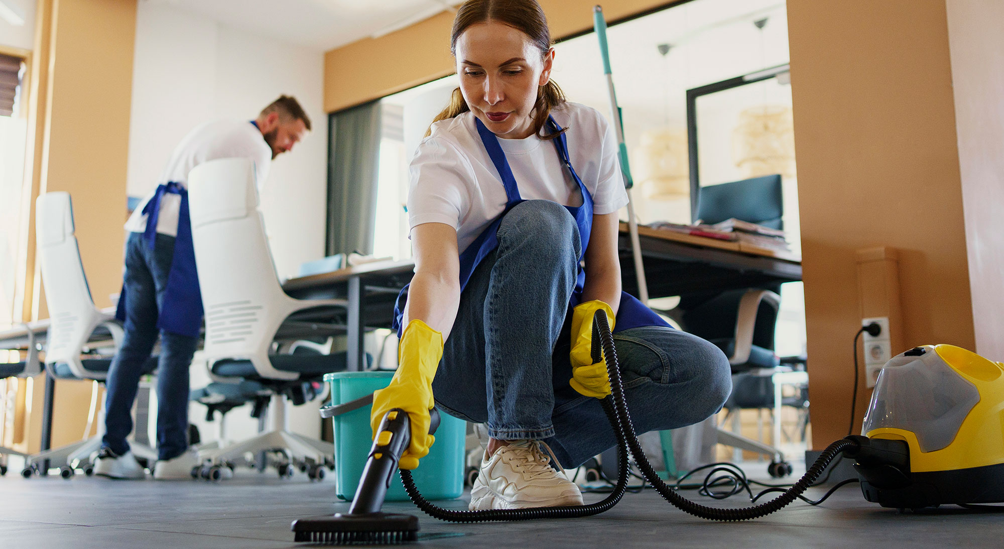 Kerran ja puhtaaksi! 7 fiksua vinkkiä laiskaan siivoukseen Helsingissä